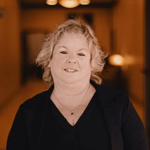 Kim  Groshek