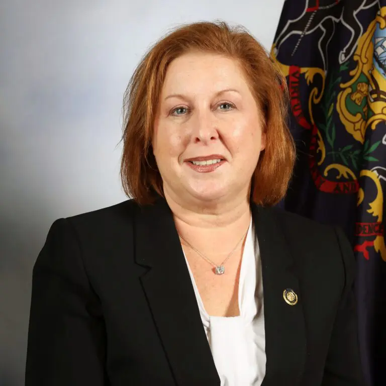 Lynda Schlegel Culver